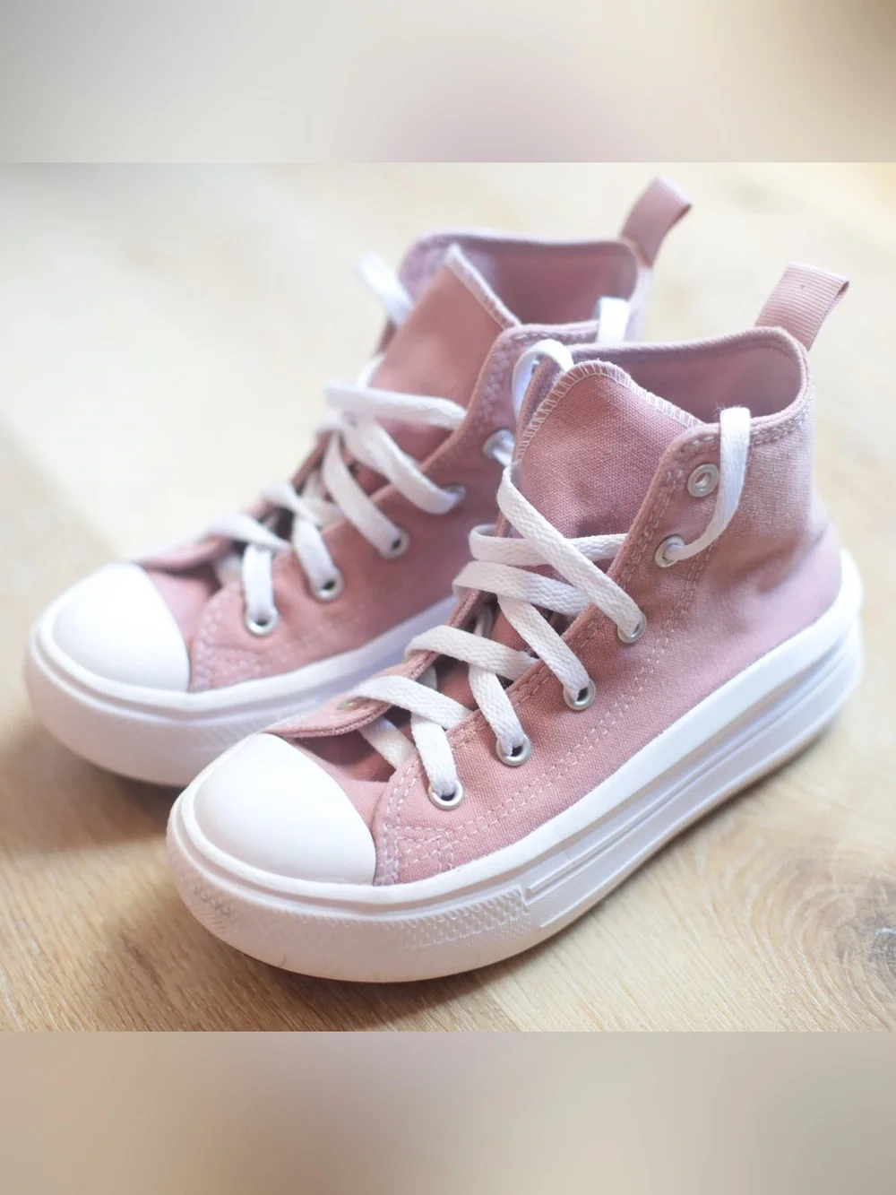 Converse Pink High Top Platform Kids Sneakers / Tennis Shoes Size 1